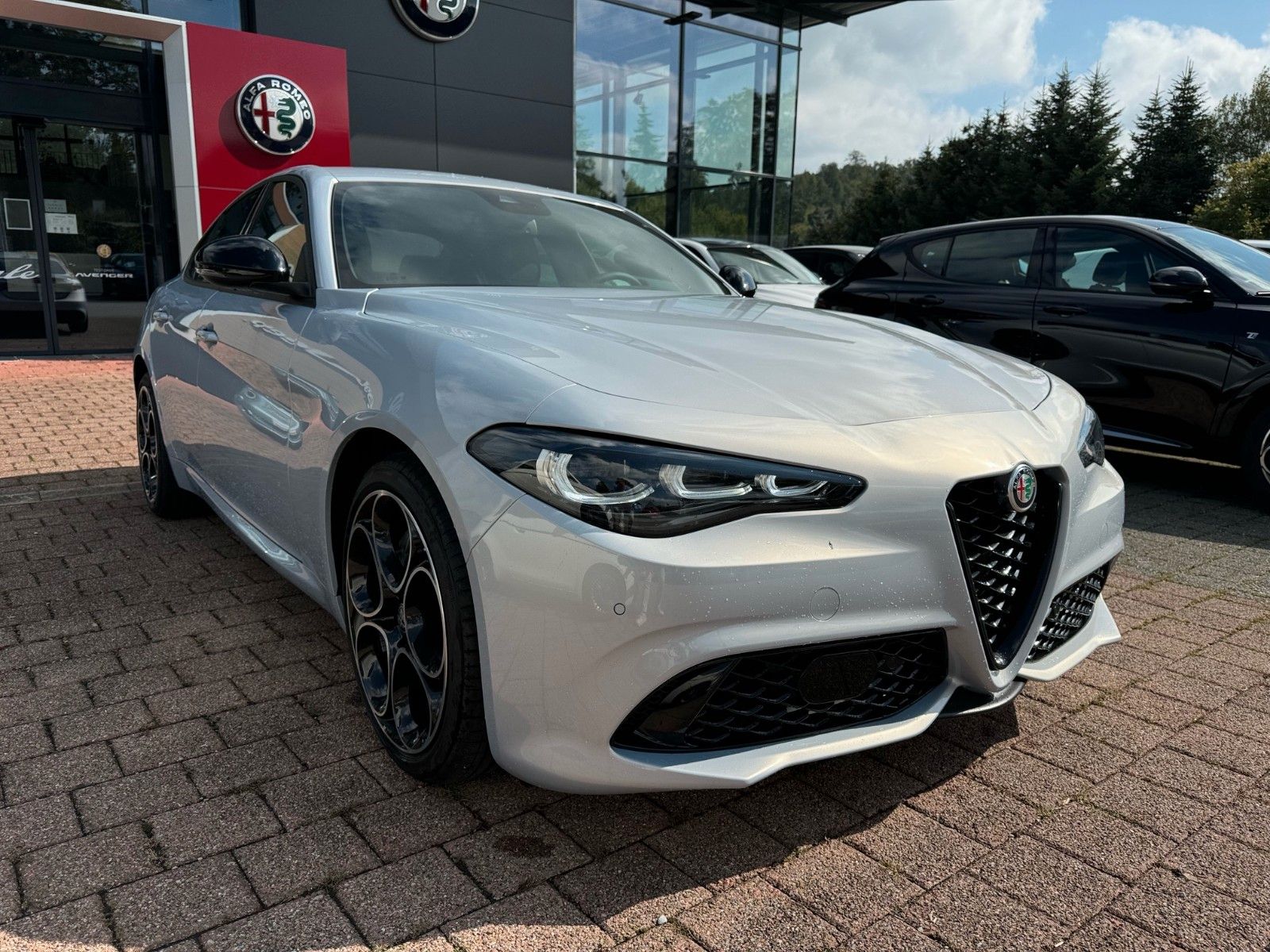 Fahrzeugabbildung Alfa Romeo Giulia MY24 Veloce Q4 ALLRAD MEMORY NAVI SITZHZG