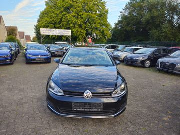 Volkswagen Golf - 2