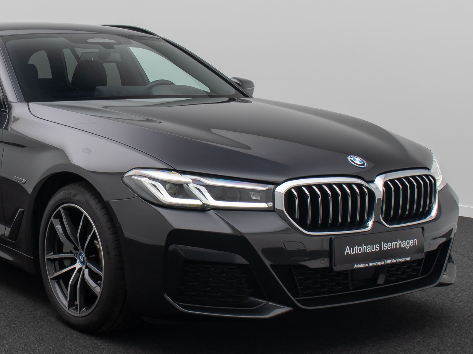 Fahrzeugabbildung BMW 530e M Sport H/K DAB HUD Alarm Komfort Kamera