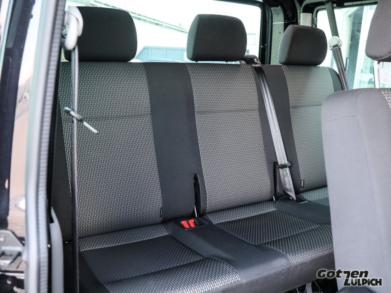 Fahrzeugabbildung Volkswagen Transporter Kombi 2.0 TDI Navi Klima PDC AHK