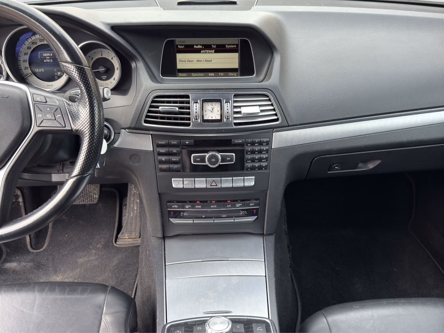 Mercedes-Benz E 220 CDI Cabrio 7G Airscarf LED Multikontursitz