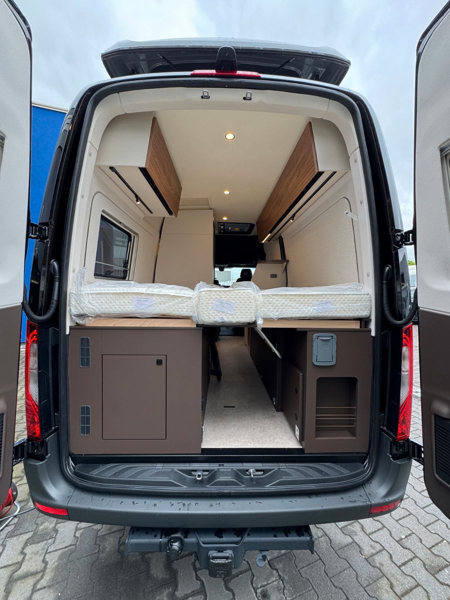 Fahrzeugabbildung Bürstner Habiton HMX 4x4 Schlafdach SIE SPAREN € 8.008,-!