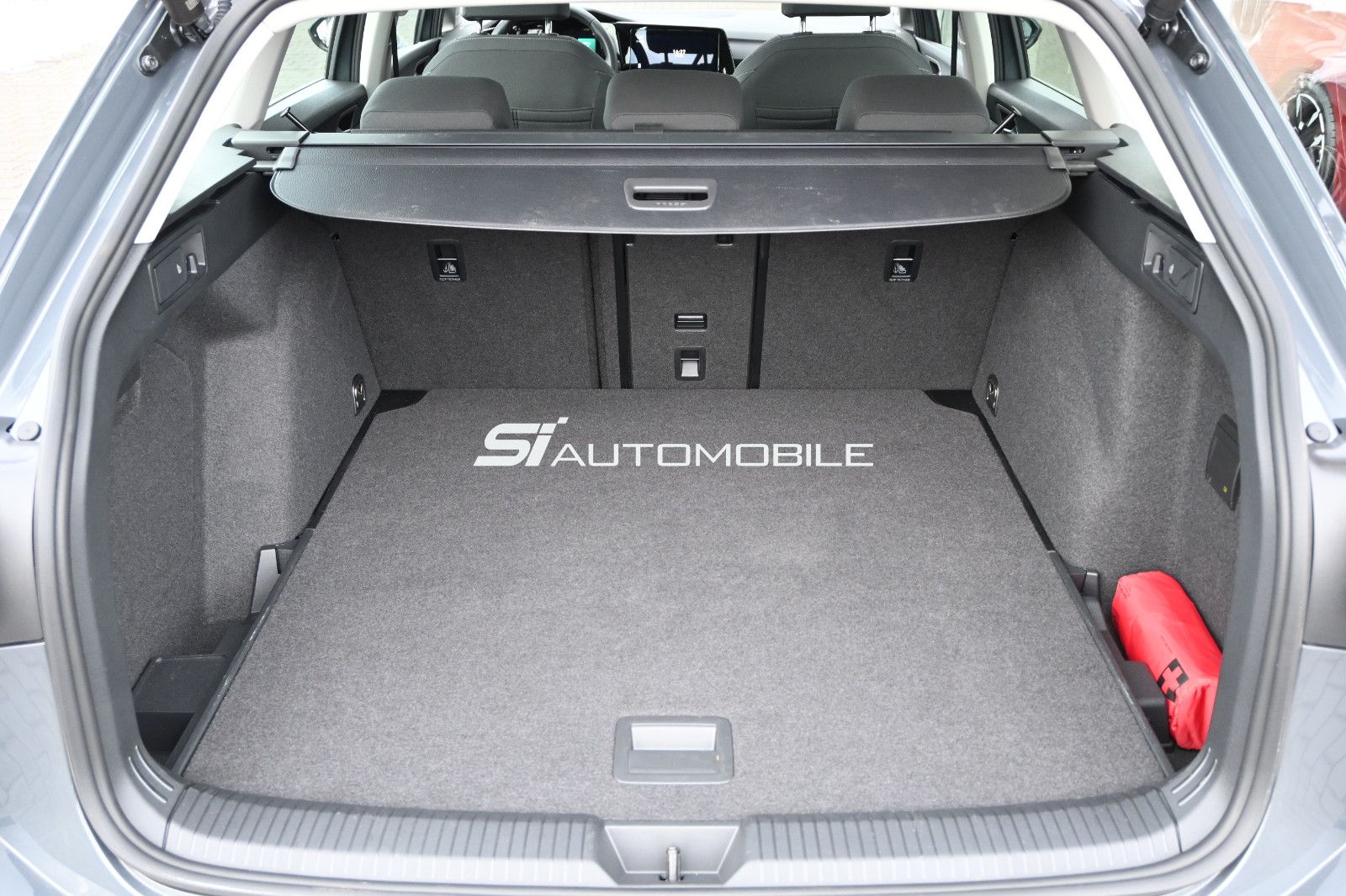 Fahrzeugabbildung Volkswagen Golf 2.0 TDI Life Variant °ACC°PANO°STANDHEIZ°HK