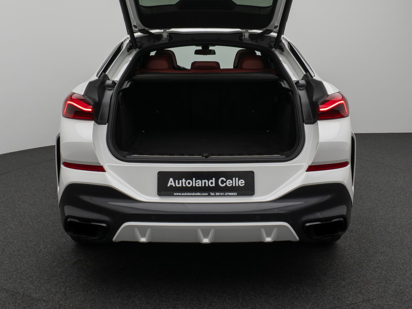 Fahrzeugabbildung BMW X6 xD40d M Sport Panorama 360°Laser HUD DisplKey