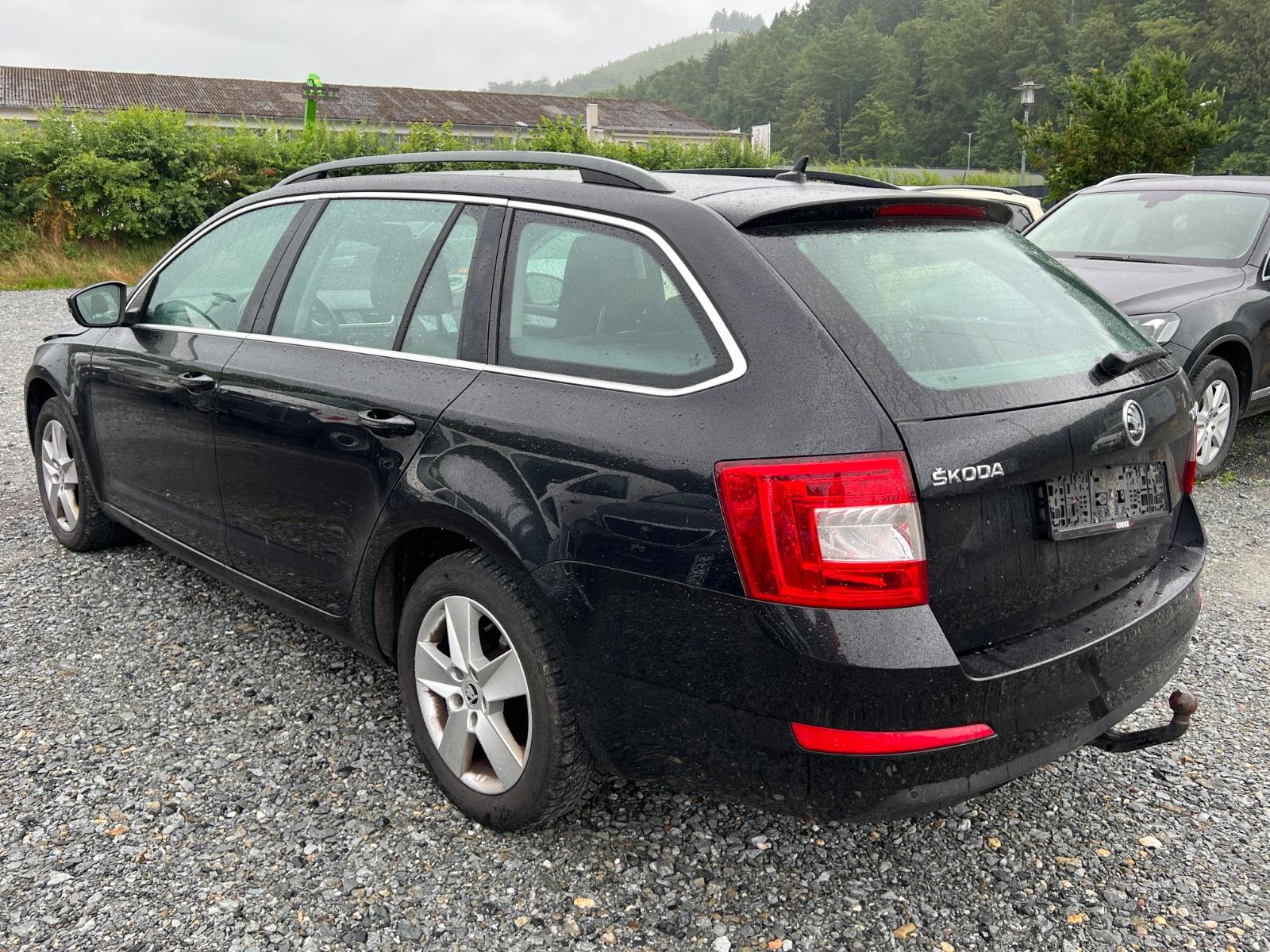 Skoda Octavia Combi Ambition NAVI KLIMA PDC AHK ALU