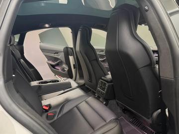 2021 Porsche TAYCAN — миниатюра 16