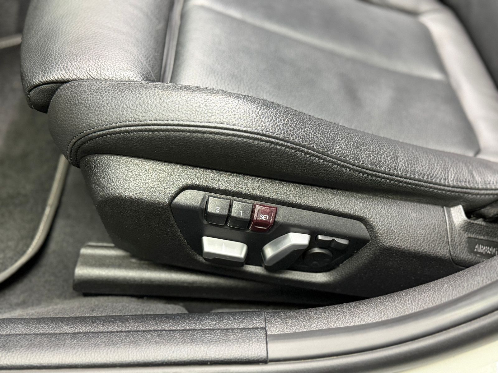 Fahrzeugabbildung BMW 340i Touring xDrive M Sport |H/K|HuD|AHK|PANO