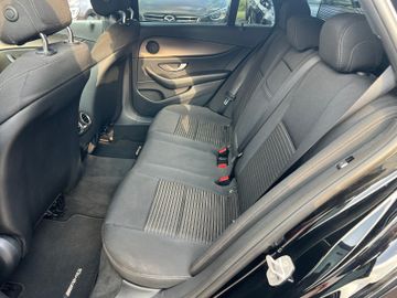 Mercedes E 220 - 12