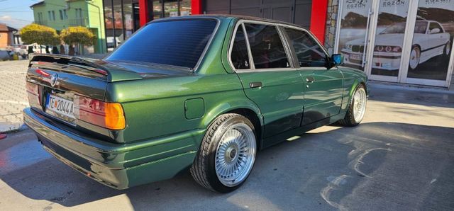 BMW E30 Limousine 325 m50 umbau M Technik 2