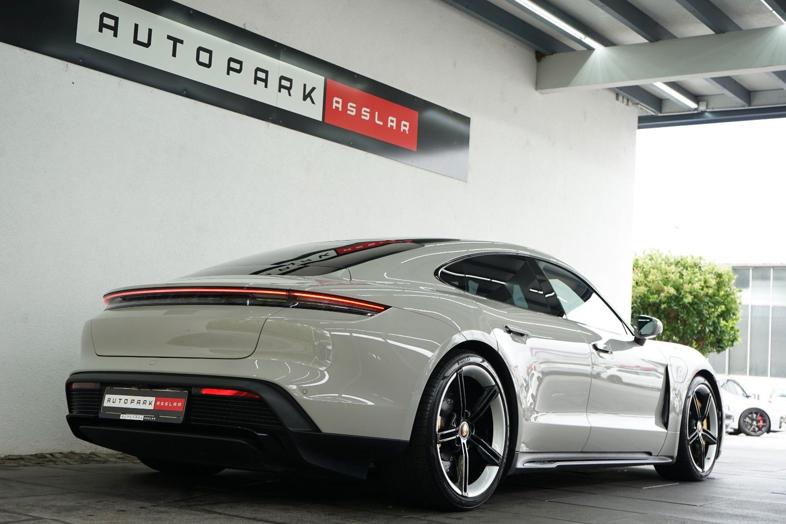 Porsche Taycan GTS Kreide/PCCB/PDCC/P-Display/Carbon/21z imagem 2