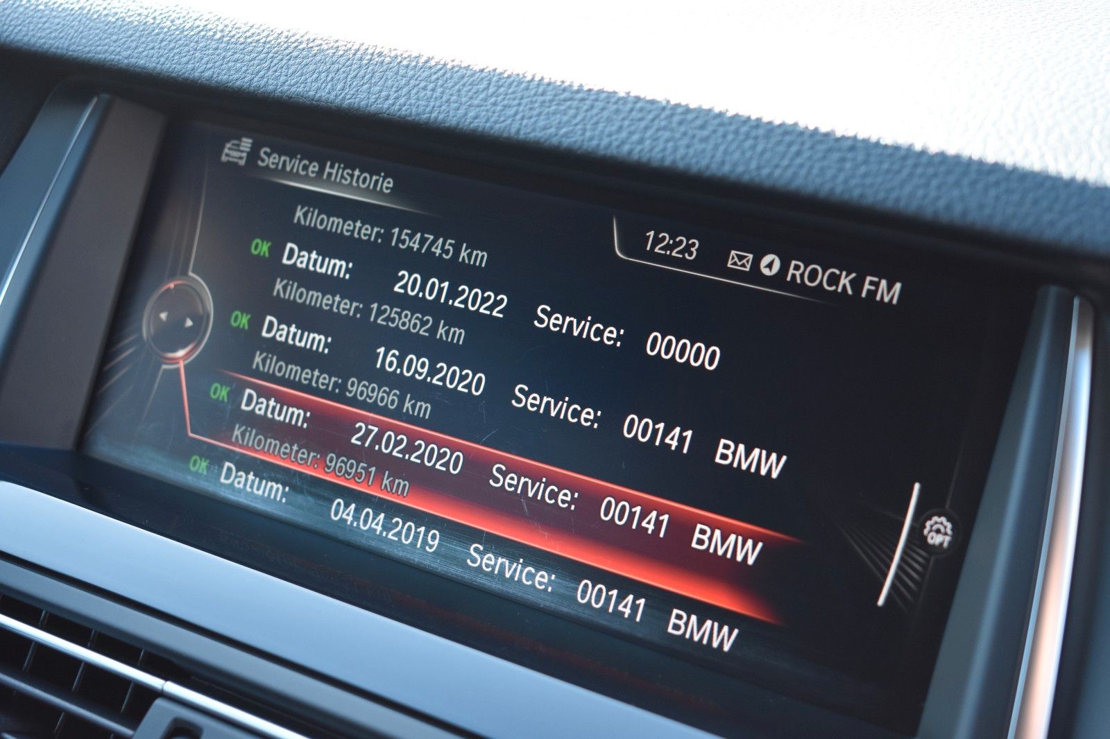 Fahrzeugabbildung BMW 530 d Touring ACC AHK HUD