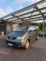 Volkswagen VW T5 Multivan - Volkswagen T5 Multivan in Düsseldorf