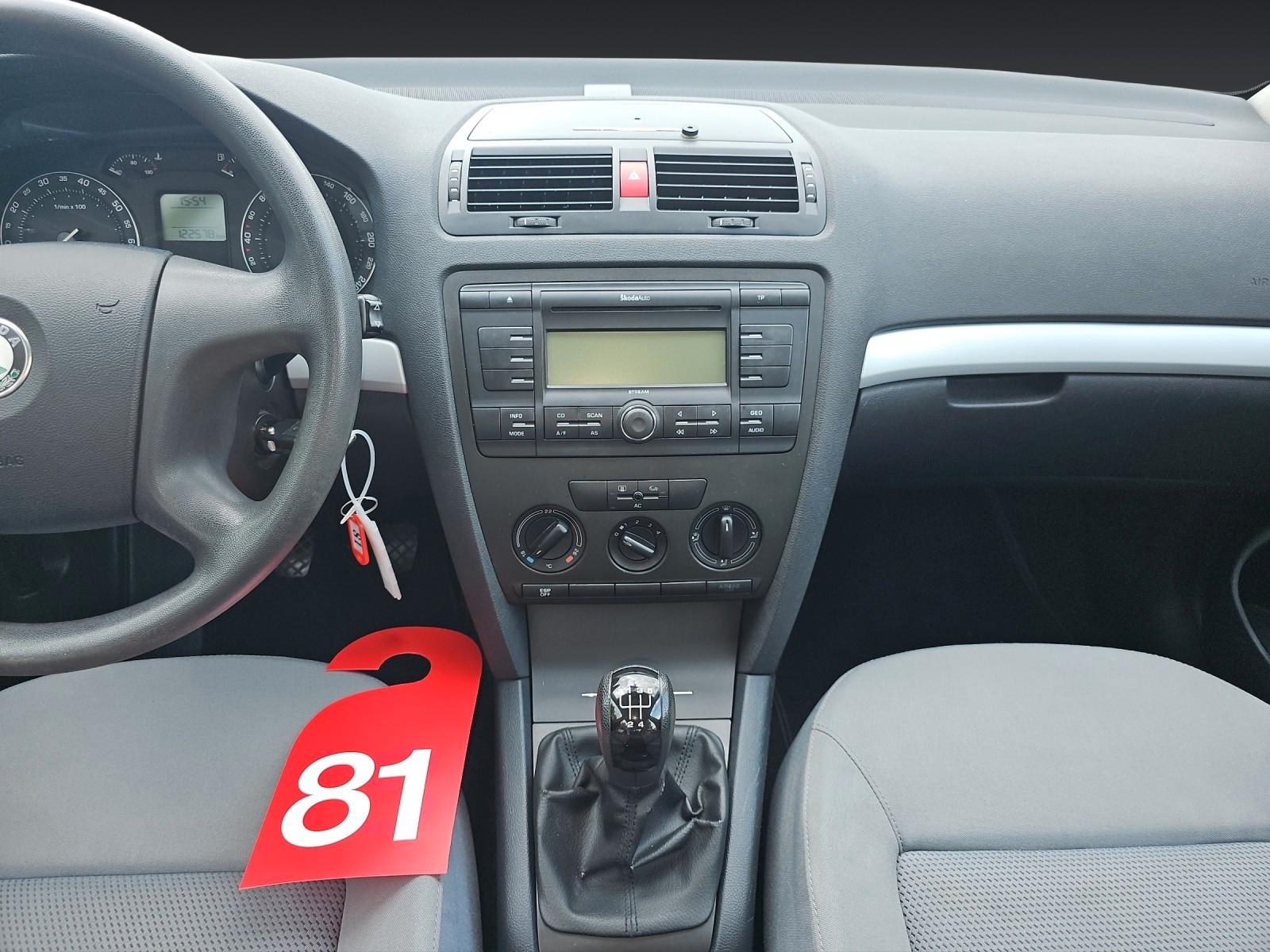 Skoda Octavia 2005 — photo 13
