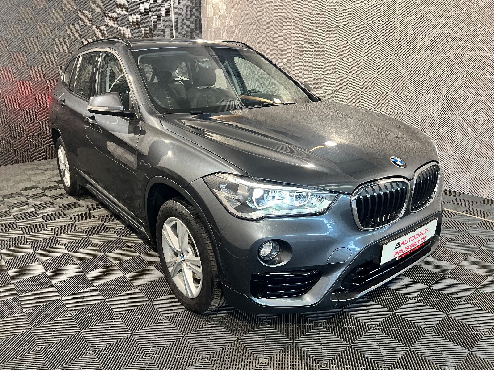 Gebrauchtwagen BMW X1 X1 xDr. 18d*SPORT*LED-R.KAM-SHZ-CONN.DR.-AHK-17" in Fulda