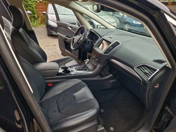 Ford S-Max - 12