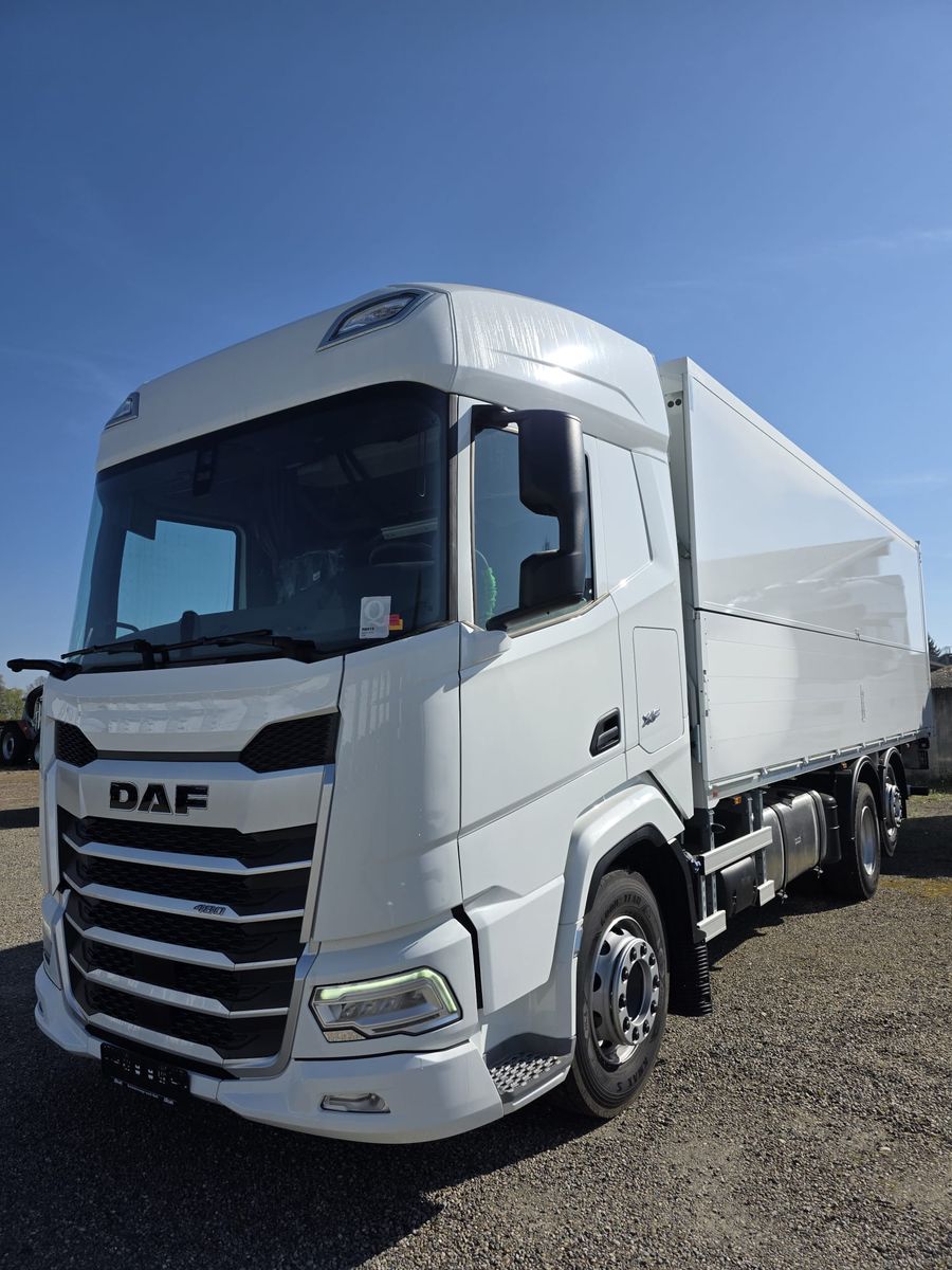 Fahrzeugabbildung DAF FAN XF 480 zikun Swing-Board u. Mitnahmestapl.