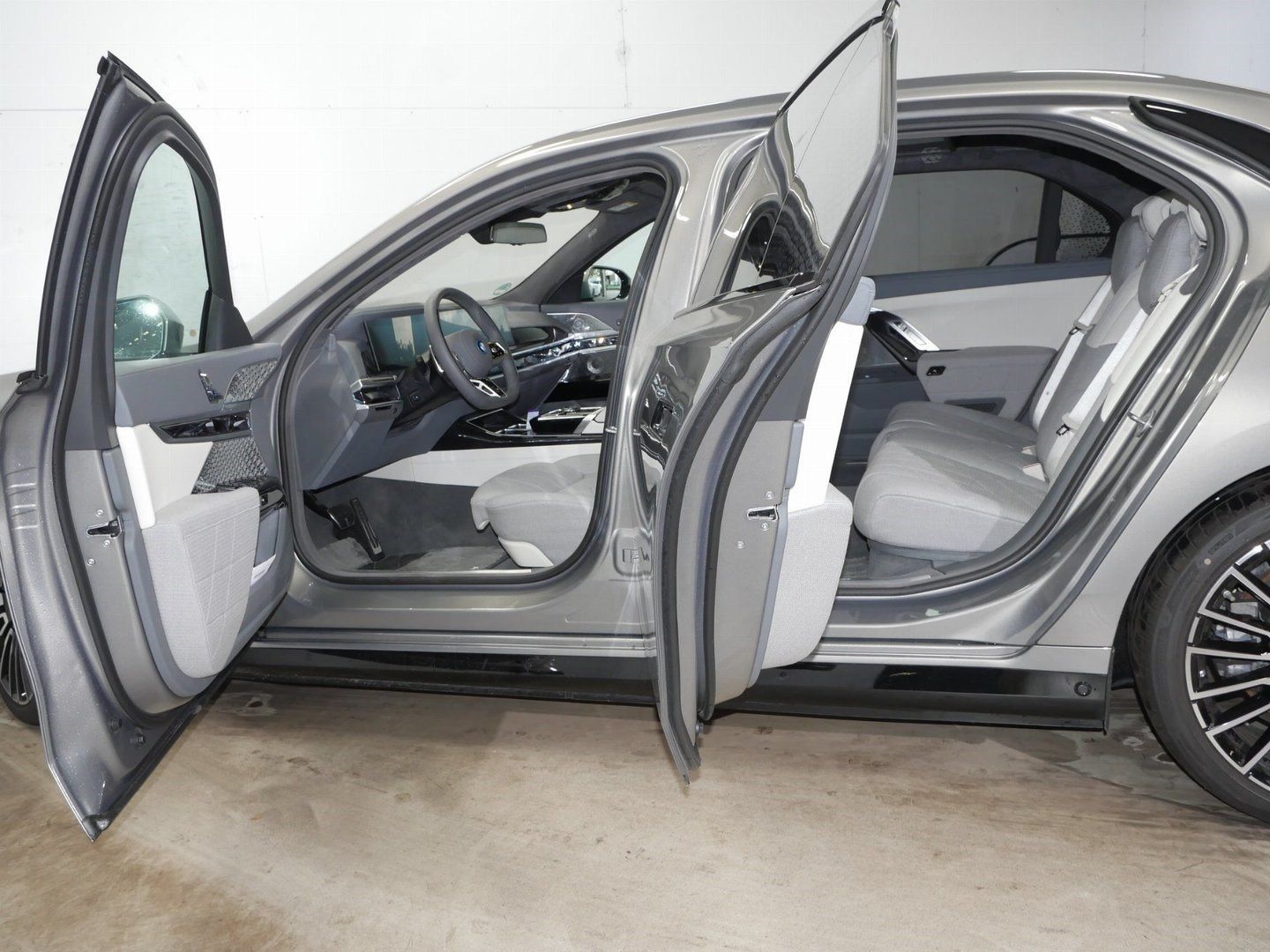 BMW 750 - Bild 12