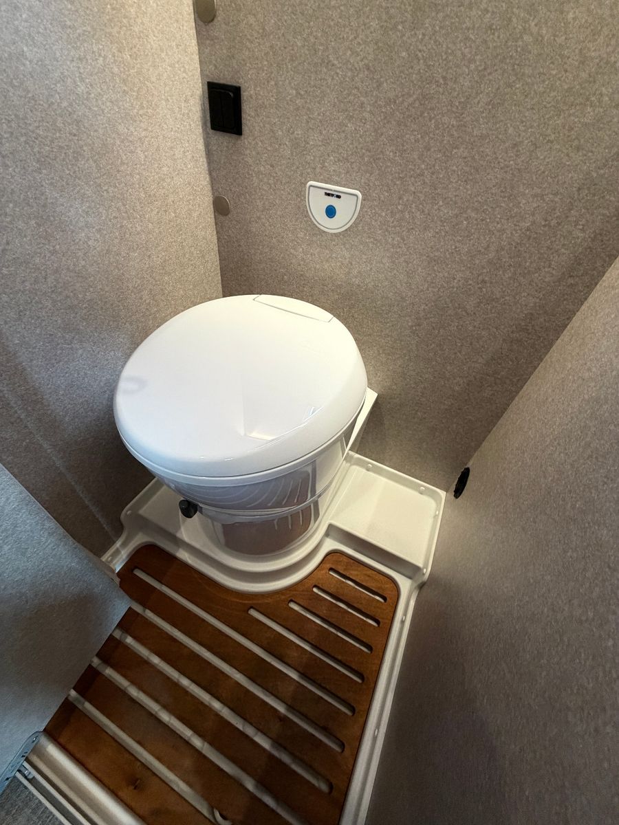 Fahrzeugabbildung HYMER / ERIBA / HYMERCAR Redwood 600 Trail