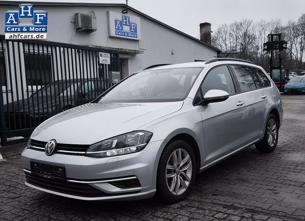 Volkswagen Golf 1.5 TSI DSG Comfortline NAVI R-KAMERA