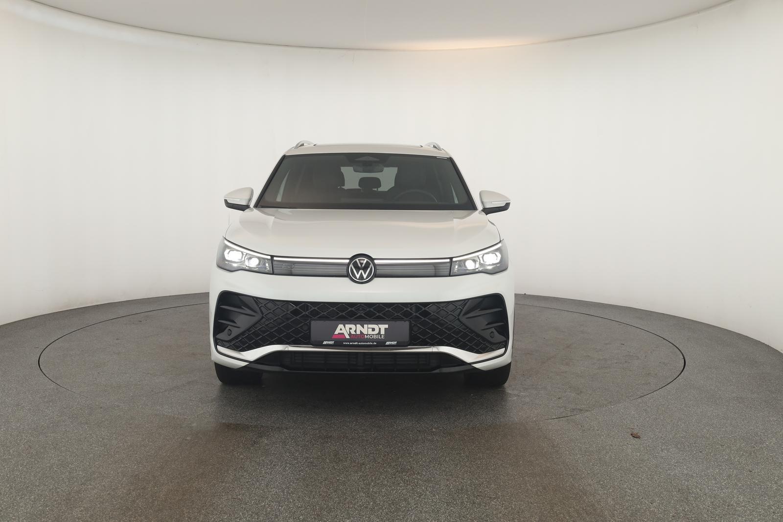 Volkswagen Tiguan 2.0 TDI 4M DSG R-Line Leder Pano Navi 360