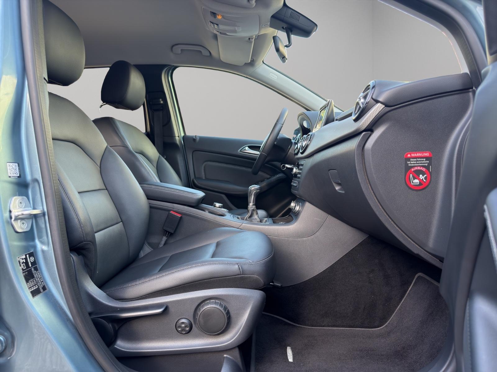 Mercedes-Benz B 180 Edition 1 Leder 1.Hand