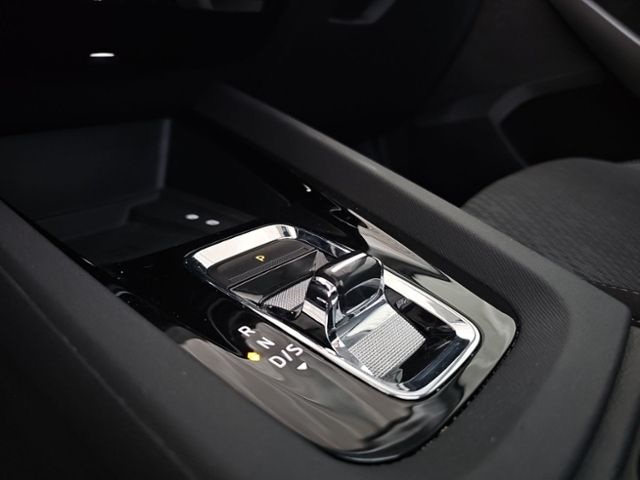 Fahrzeugabbildung SKODA Octavia Combi 2.0 TDI DSG Style MATRIX NAVI PANO