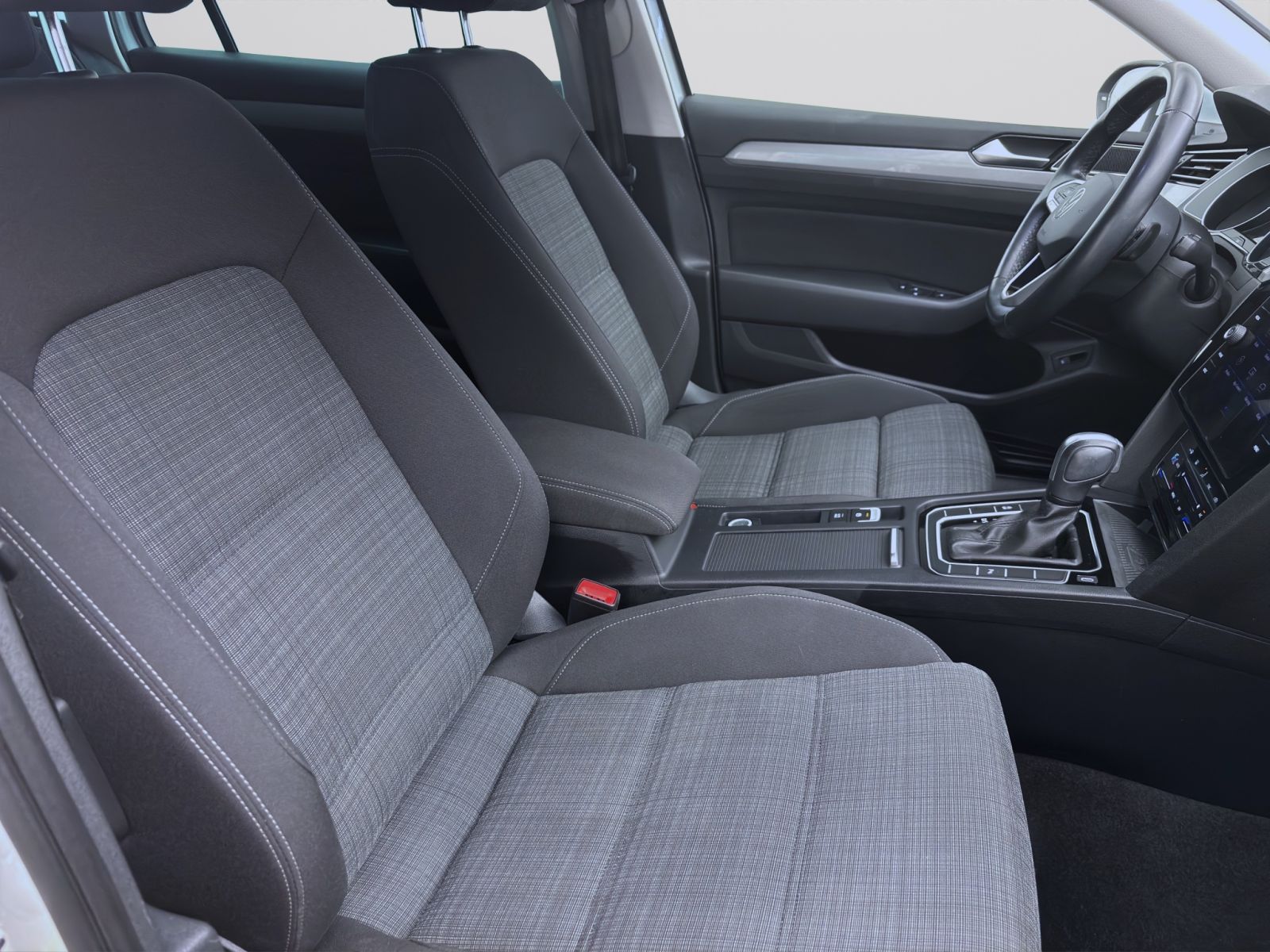 Volkswagen Passat Variant - Bild 17