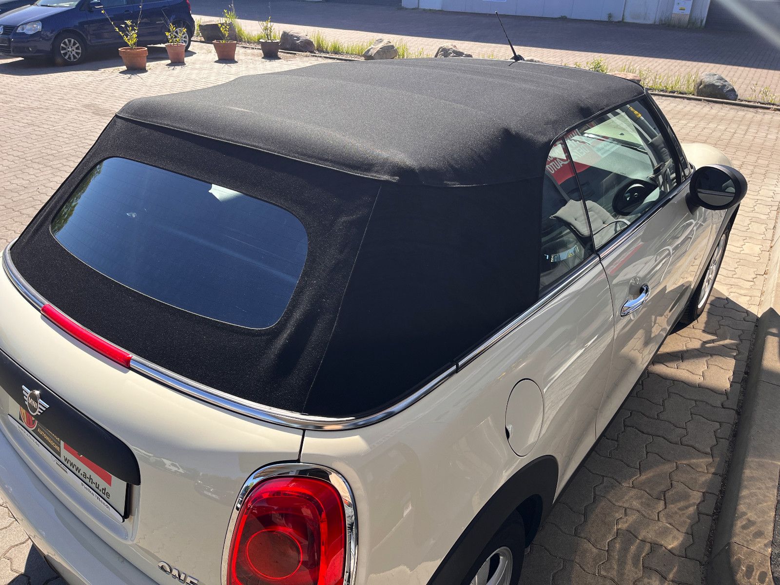 Fahrzeugabbildung MINI One Cabrio