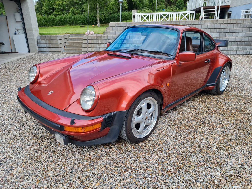 Porsche 930