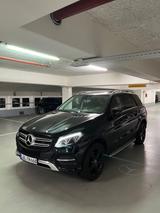 Mercedes-Benz GLE 350 d 4MATIC - 2. Hand top gepflegt  - Mercedes-Benz GLE-Klasse von privat
