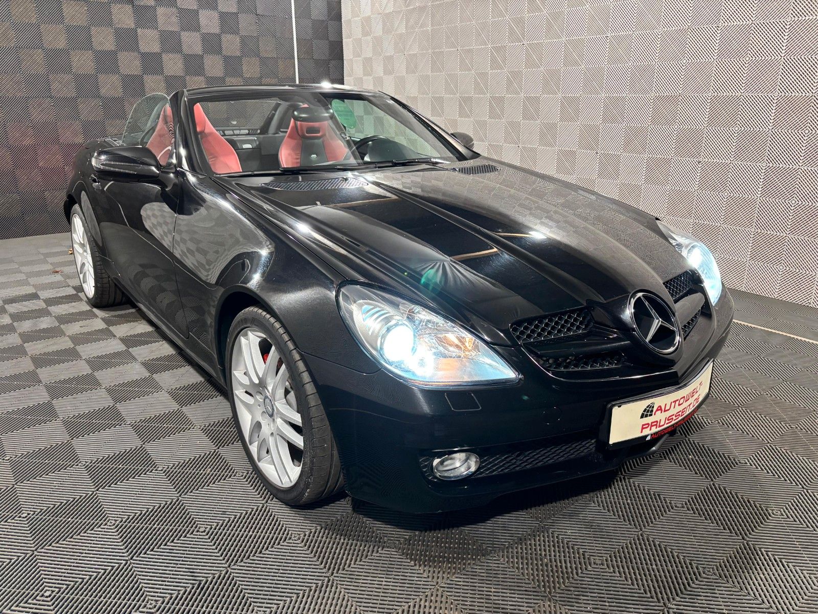 Gebrauchtwagen Mercedes-Benz SLK 200 SLK 200 Roadster*BiXENON*TEMP-SHZ-LEDER-AIRSCARF in Horb am Neckar