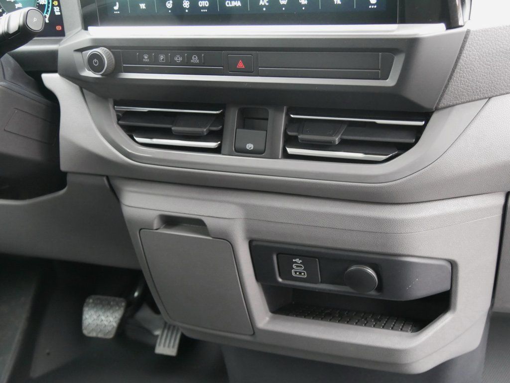 Fahrzeugabbildung Volkswagen T7 Kasten 2.0 TDI 4Motion AHK App-Connect
