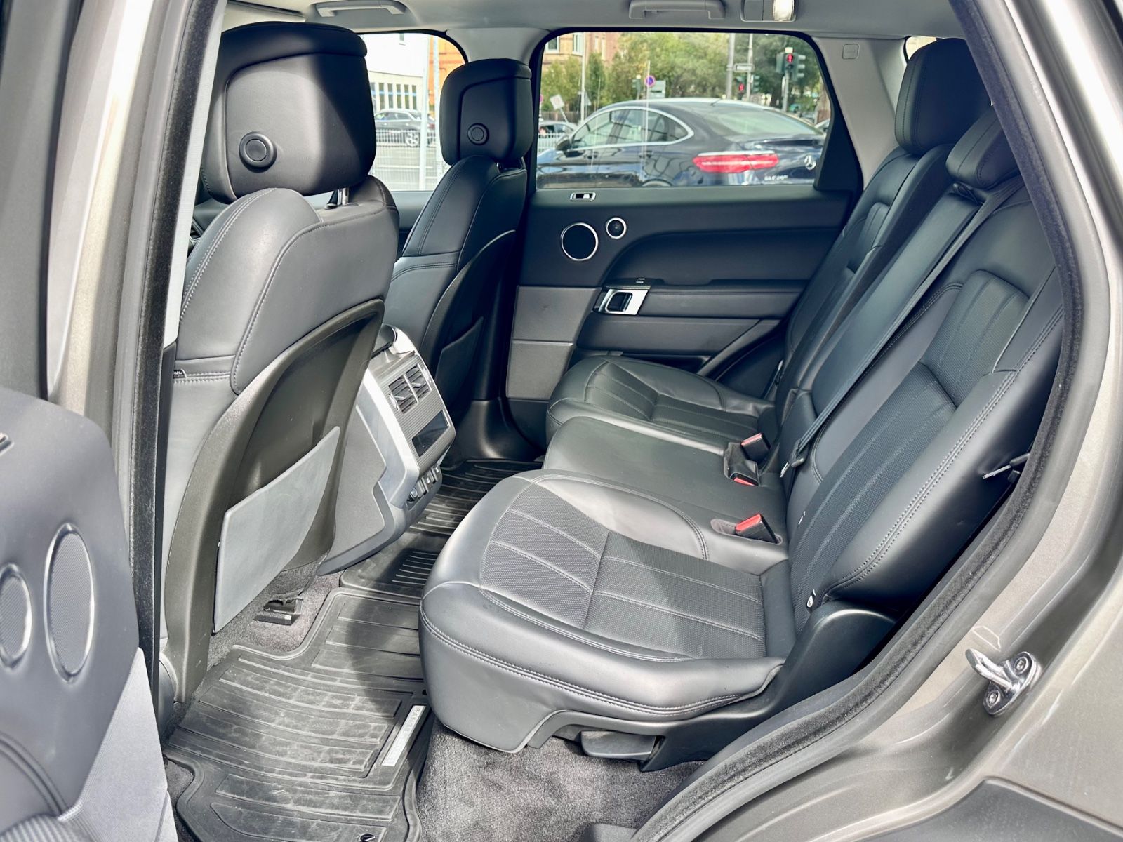 Fahrzeugabbildung Land Rover RANGE ROVER SPORT HSE DYNAMIC*MOD.2019*