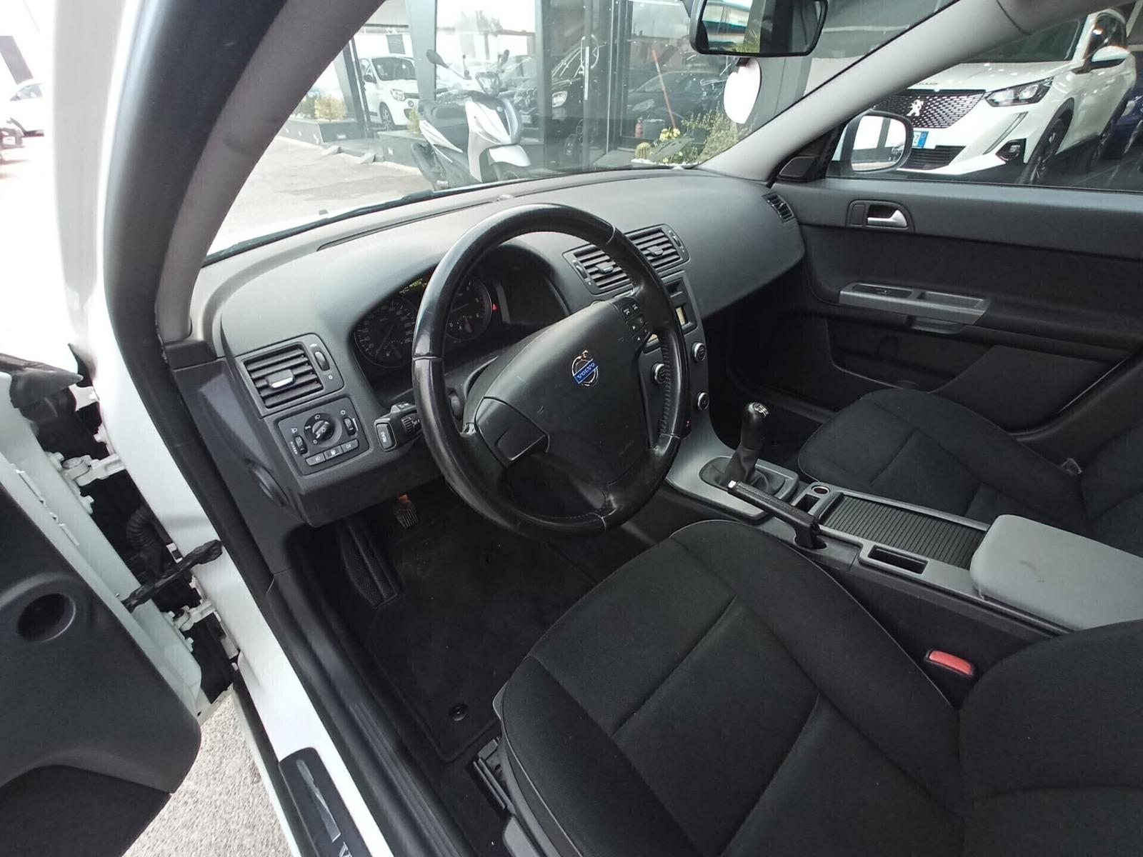 VOLVO V50 - 1.6 DIESEL - 114 CV - BVM
