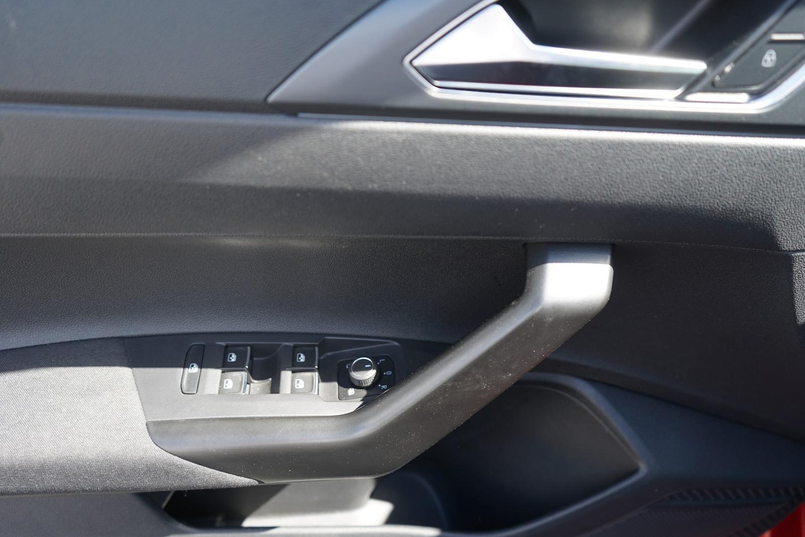 Volkswagen Taigo 1.0 TSI DSG R-Line LED ACC Navi Kamera, миниатюра 14