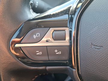 Peugeot 2008 Allure 1.2 PureTech 130 Kam.+KeyLess+LED