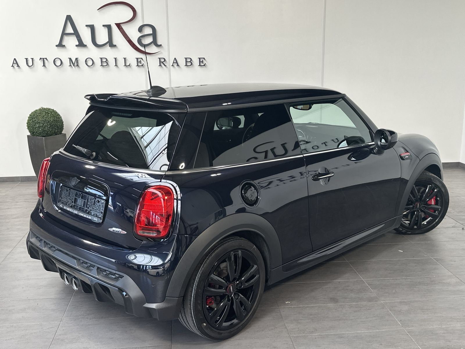 Fahrzeugabbildung MINI John Cooper Works Sport-Aut NAV+LED+DIGDISPL+ACC
