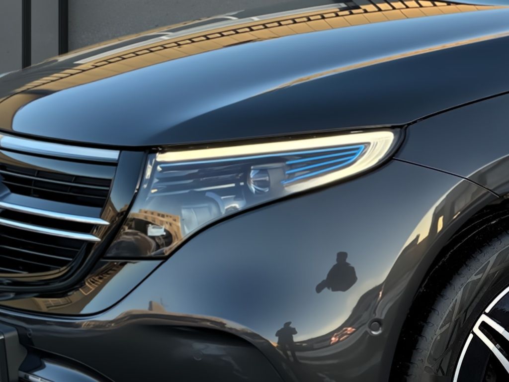 Mercedes-Benz EQC 400 4M AMG AMG+Carbon+MBUX+Ambiente+Mbeam foto 4