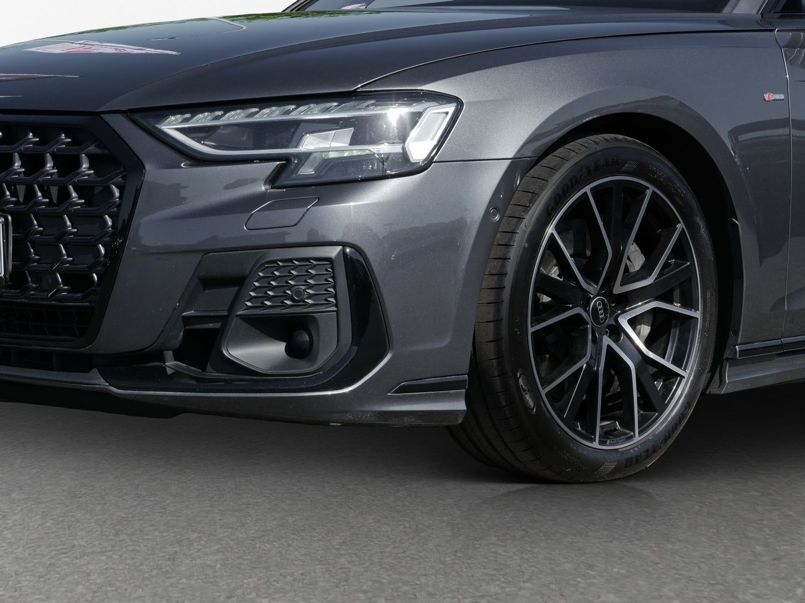 Audi A8 - Bild 13