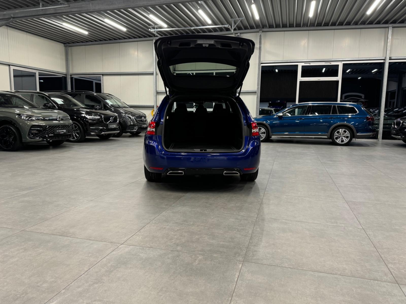 Peugeot 308 SW GT Navi SHZ Massage Pano LED AHK