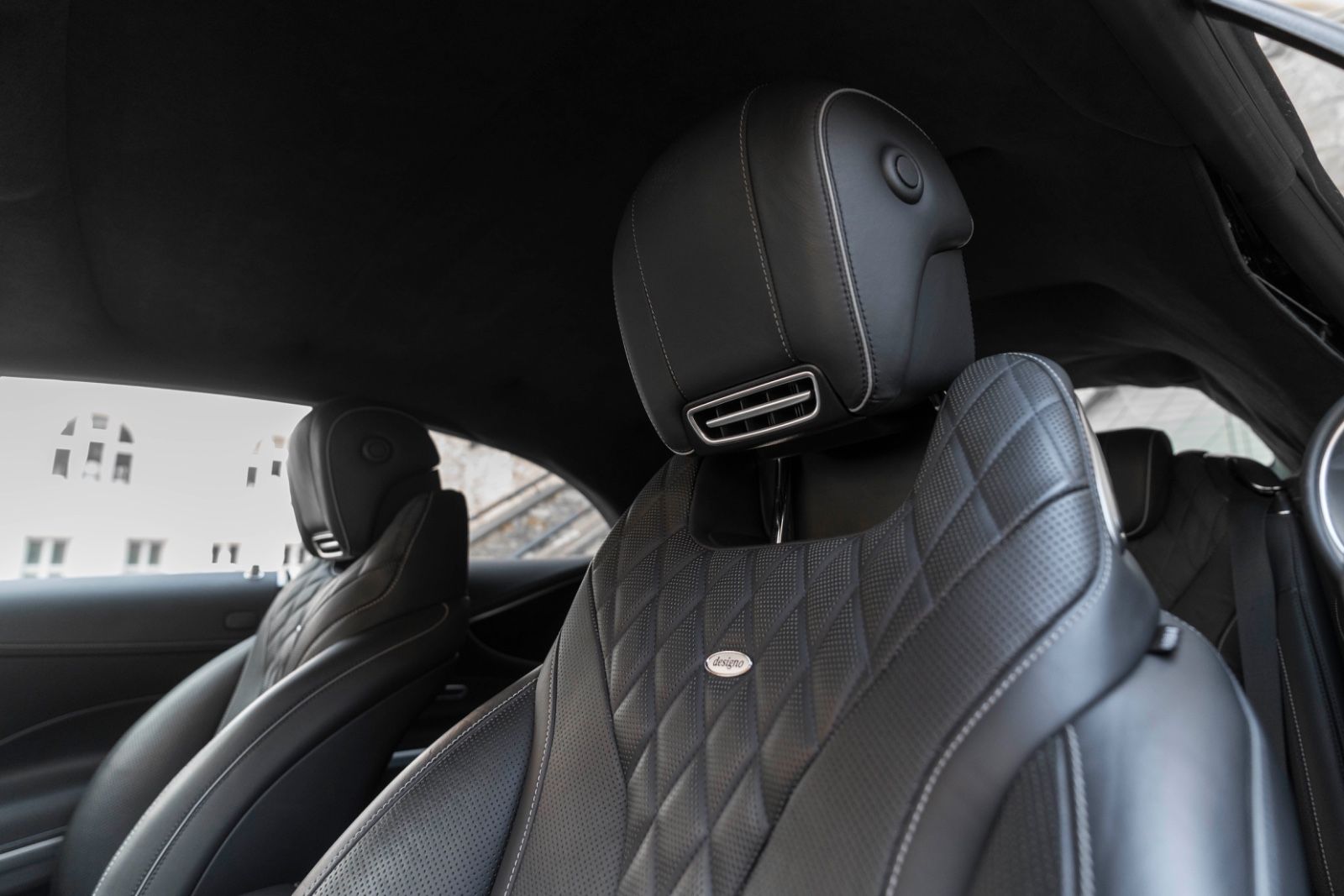 Fahrzeugabbildung Mercedes-Benz S 560 CABRIOLET BURMESTER 360° ACC MASSAGE LED