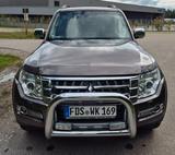 Mitsubishi Pajero 3,2 DI-D 4WD Automatik - - gebrauchte Mitsubishi Pajero aus dem Jahr 2017