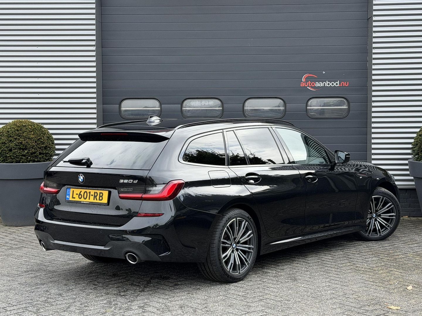 BMW 320 3-serie Touring 320d High Executive M-Sport imagem 2