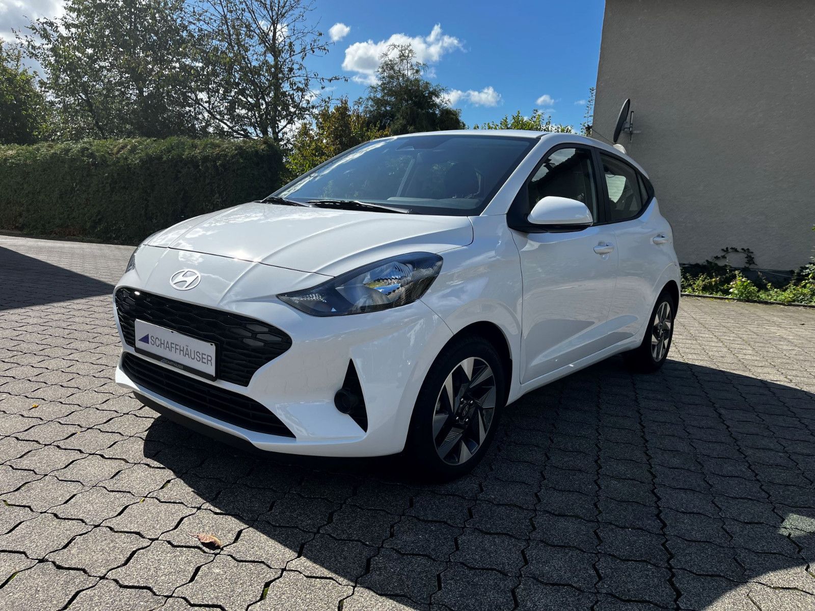 Fahrzeugabbildung Hyundai i10 Trend AUT SHZ NAV BT KAM ALU