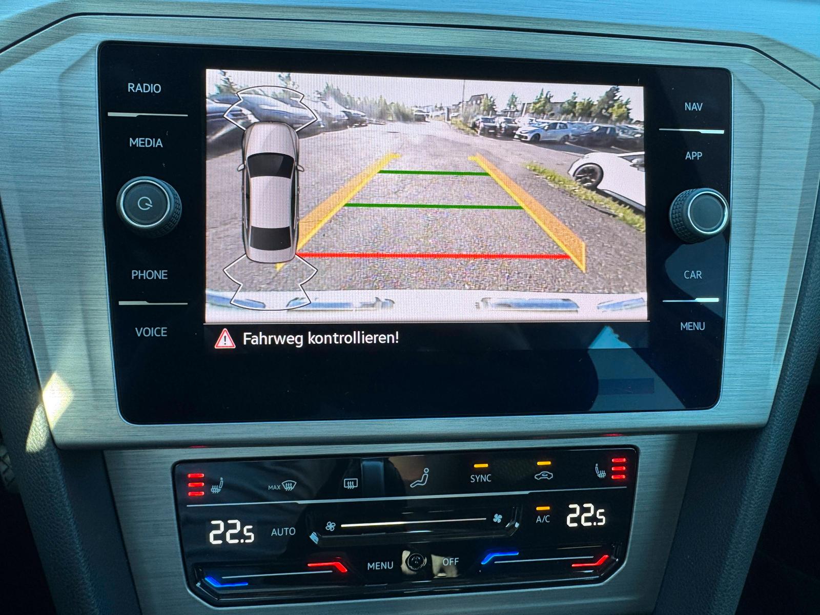 Volkswagen Passat Lim 2.0 TDI DSG ACC AHK KAM LED PDC eKLAP, миниатюра 18