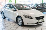 Volvo V40 Kinetic 2.0 Diesel 120 PS Navigation Klima - Volvo V40 mit Diesel-Antrieb: Limousine