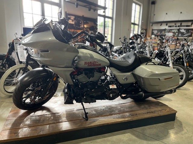 Fahrzeugabbildung Harley-Davidson FLTRXSTSE Road Glide ST CVO *SOFORT