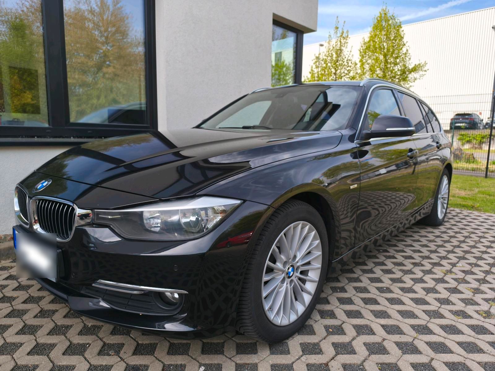 BMW 320
