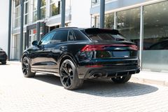 AUDI RSQ8 TFSI quattro/ AHK/ RS ESSENTIAL/ KERAMIK AUDI RSQ8 TFSI quattro/ AHK/ RS ESSENTIAL/ KERAMIK