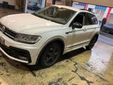 Volkswagen Tiguan 2.0 TDI Highline BlueMotion SHZ|Automatik - Volkswagen Tiguan: TDI Bluemotion